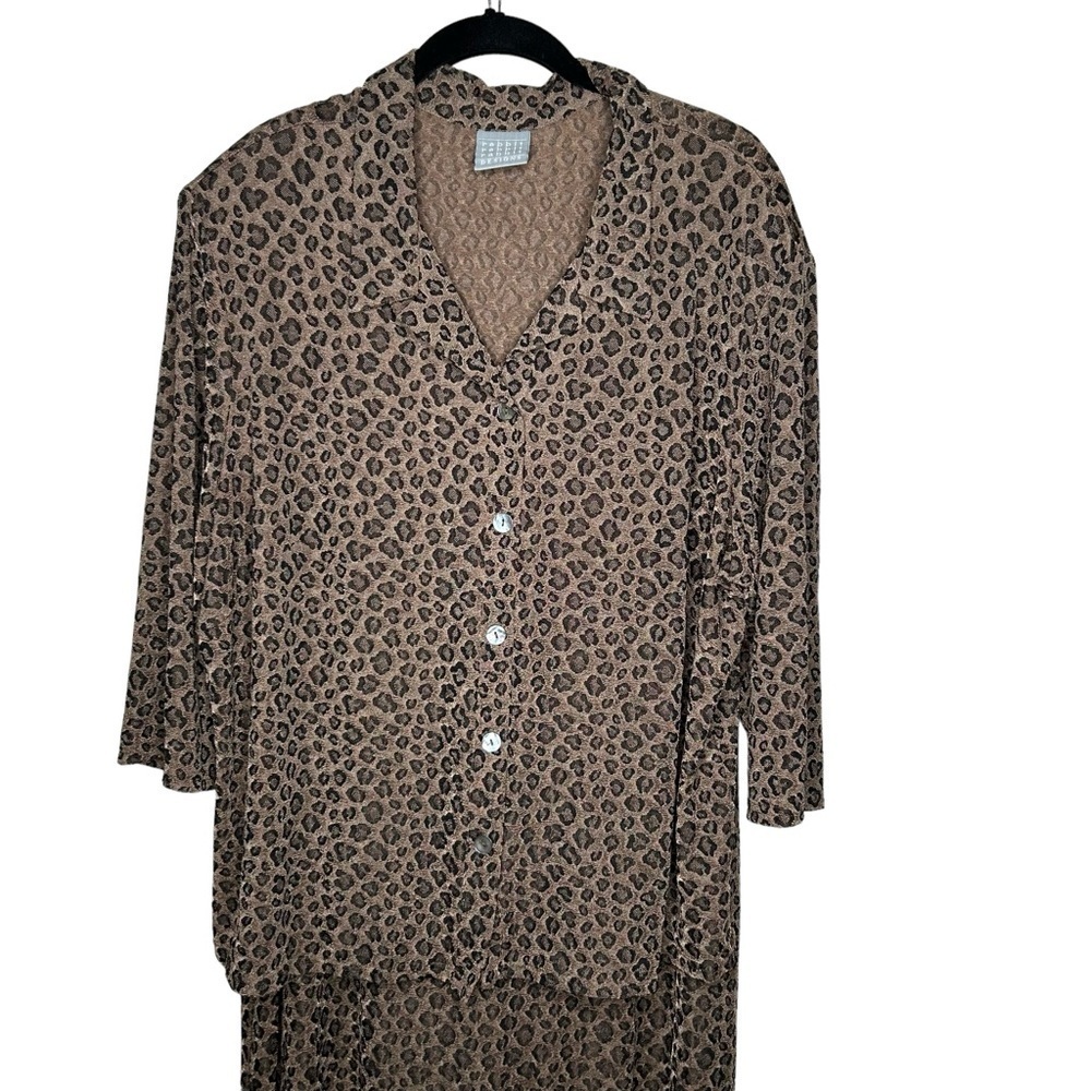 Rabbit Rabbit Women’s 2 Piece Leopard Print Slink… - image 2